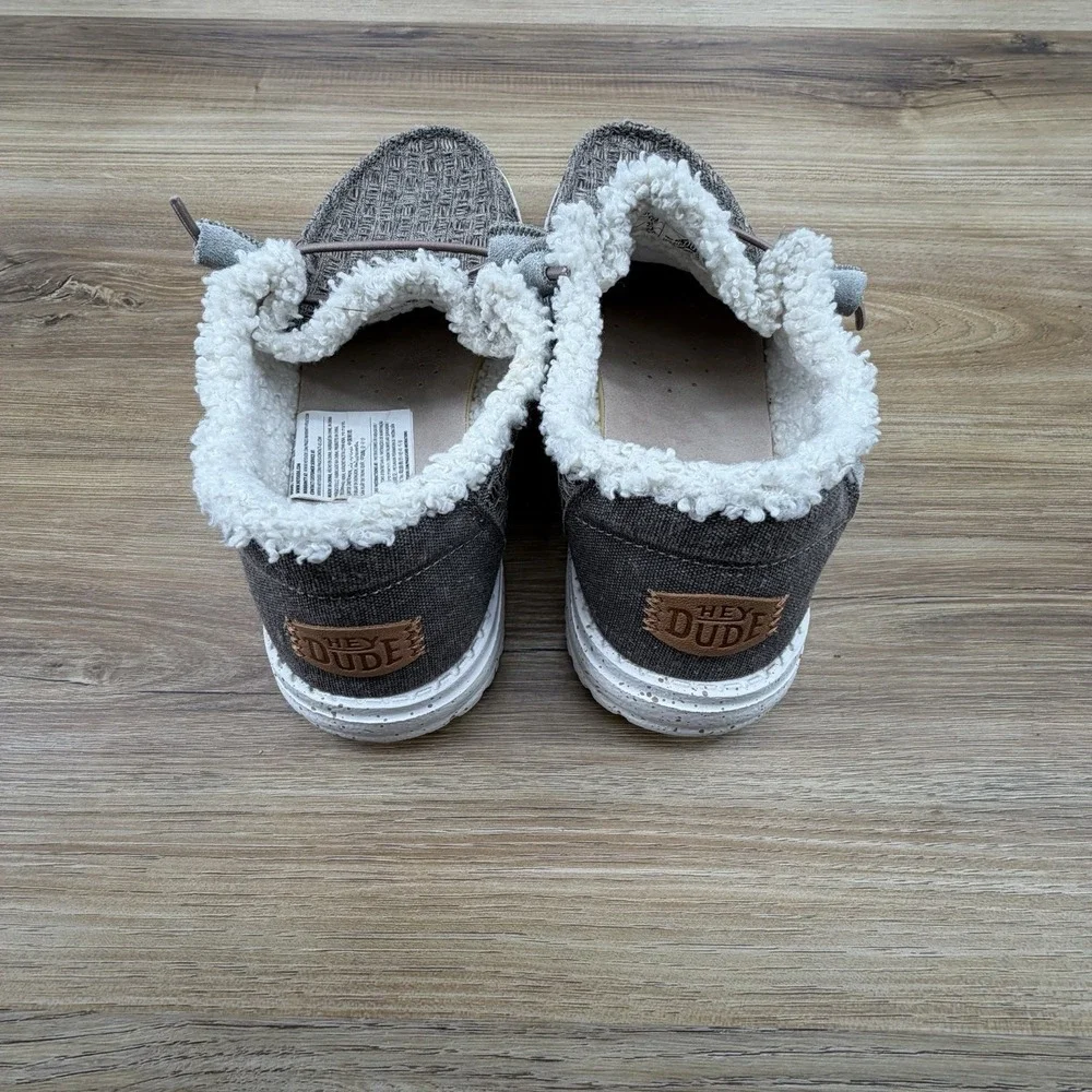Hey Dude Wendy Warmth Slip On Casual Shoes 8 Beige Cozy Faux Shearling Comfort